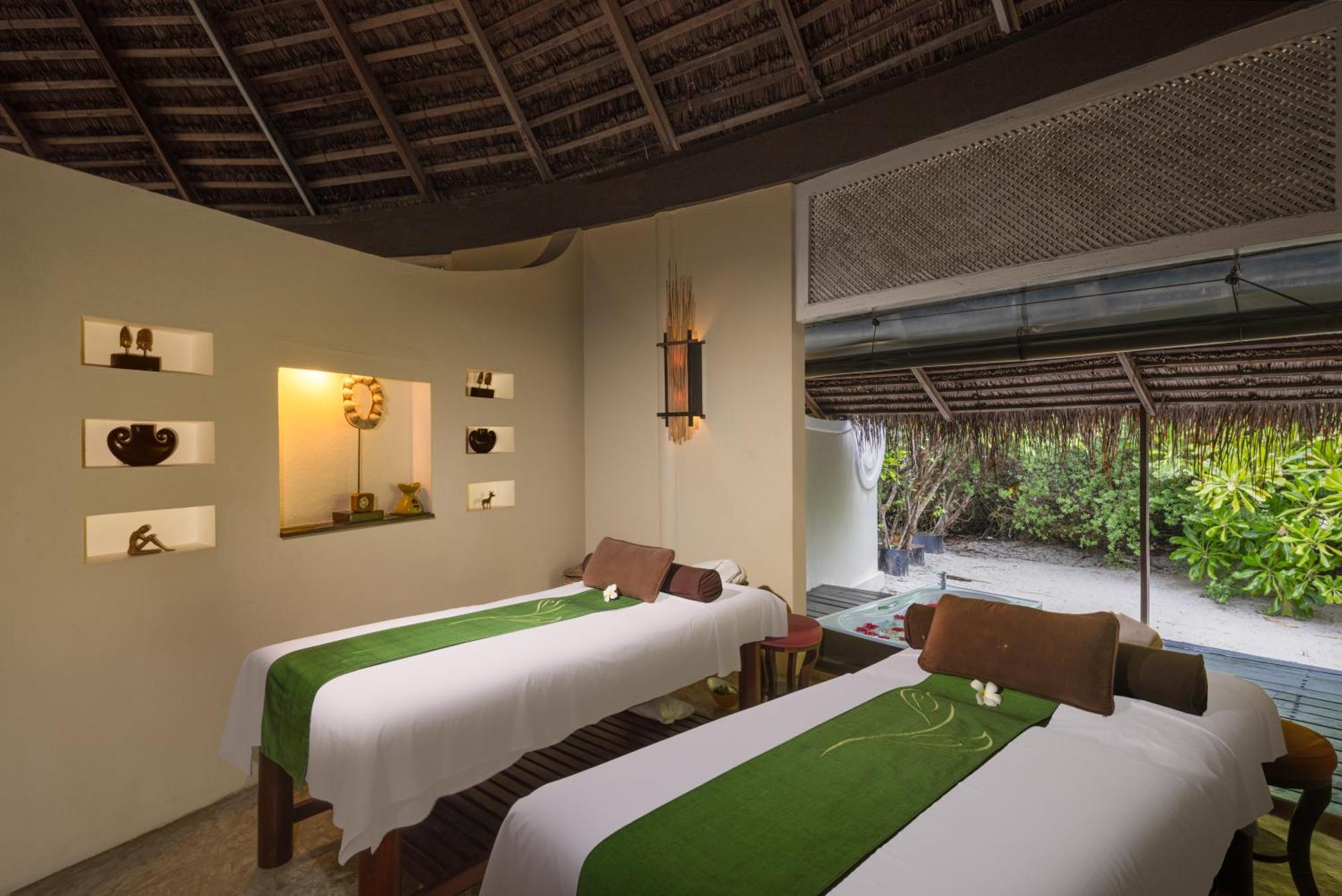 Готель Adaaran Select Huduran Fushi Hudhuranfushi Екстер'єр фото