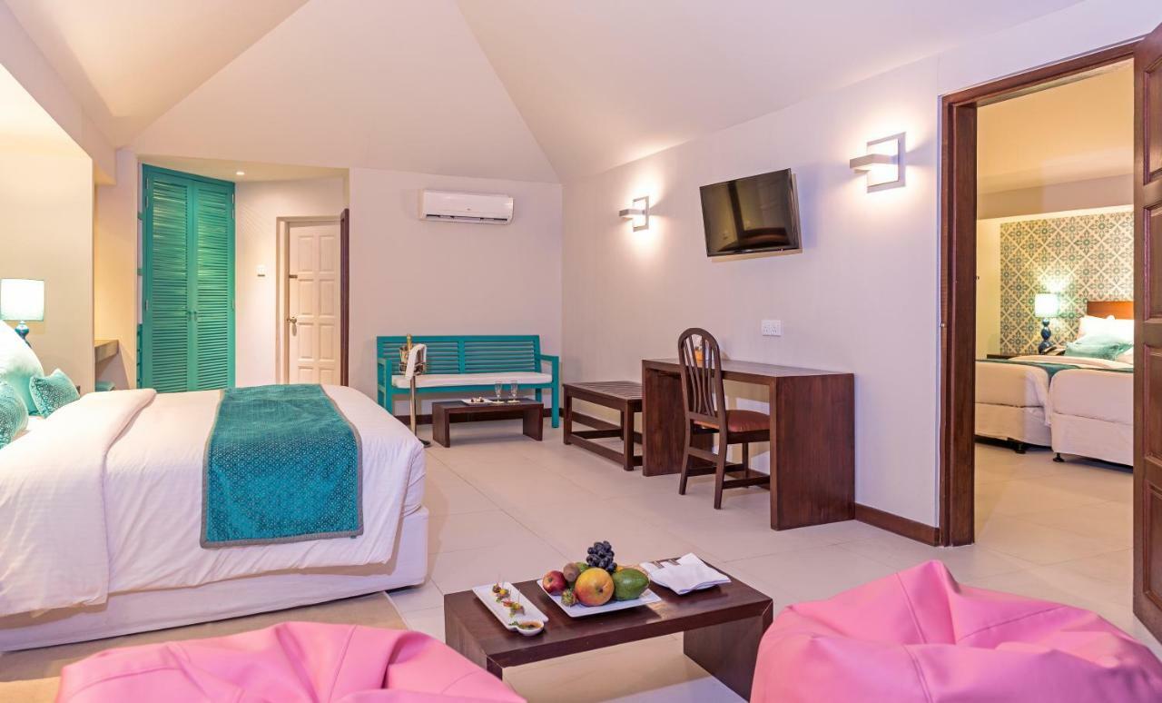 Готель Adaaran Select Huduran Fushi Hudhuranfushi Екстер'єр фото